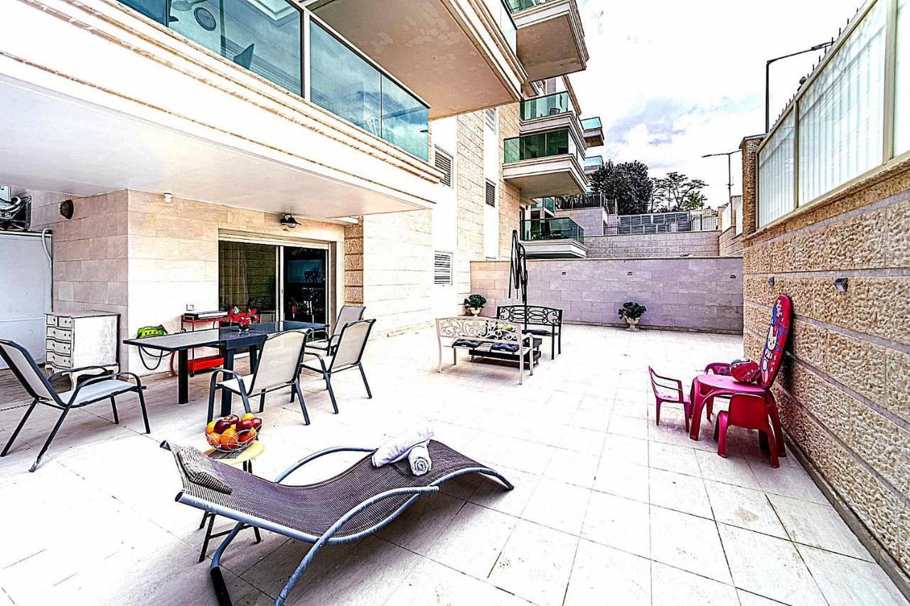 Апартаменти Milana'S Deluxe With Big Patio And Pool Ейлат Екстер'єр фото